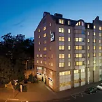 Отель Nh Nuernberg Фюрт