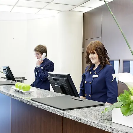 Nh Nuernberg Hotel 4*