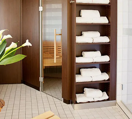 Nh Nuernberg Hotel 4*