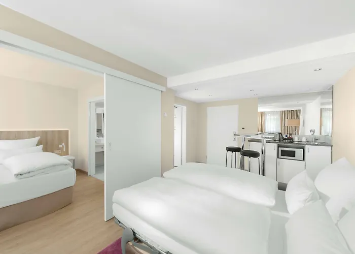 Nh Nuernberg Hotel 4*